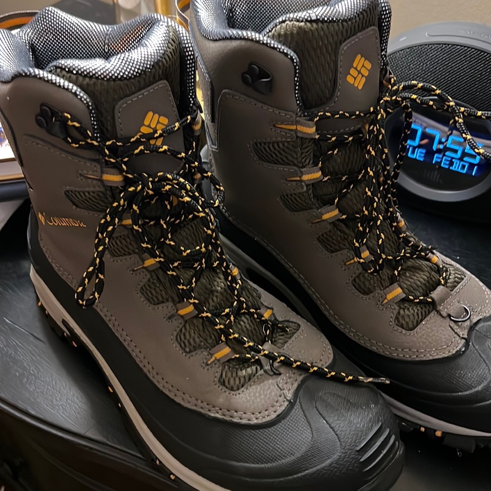 Mens Columbia waterproof boots 11.5
